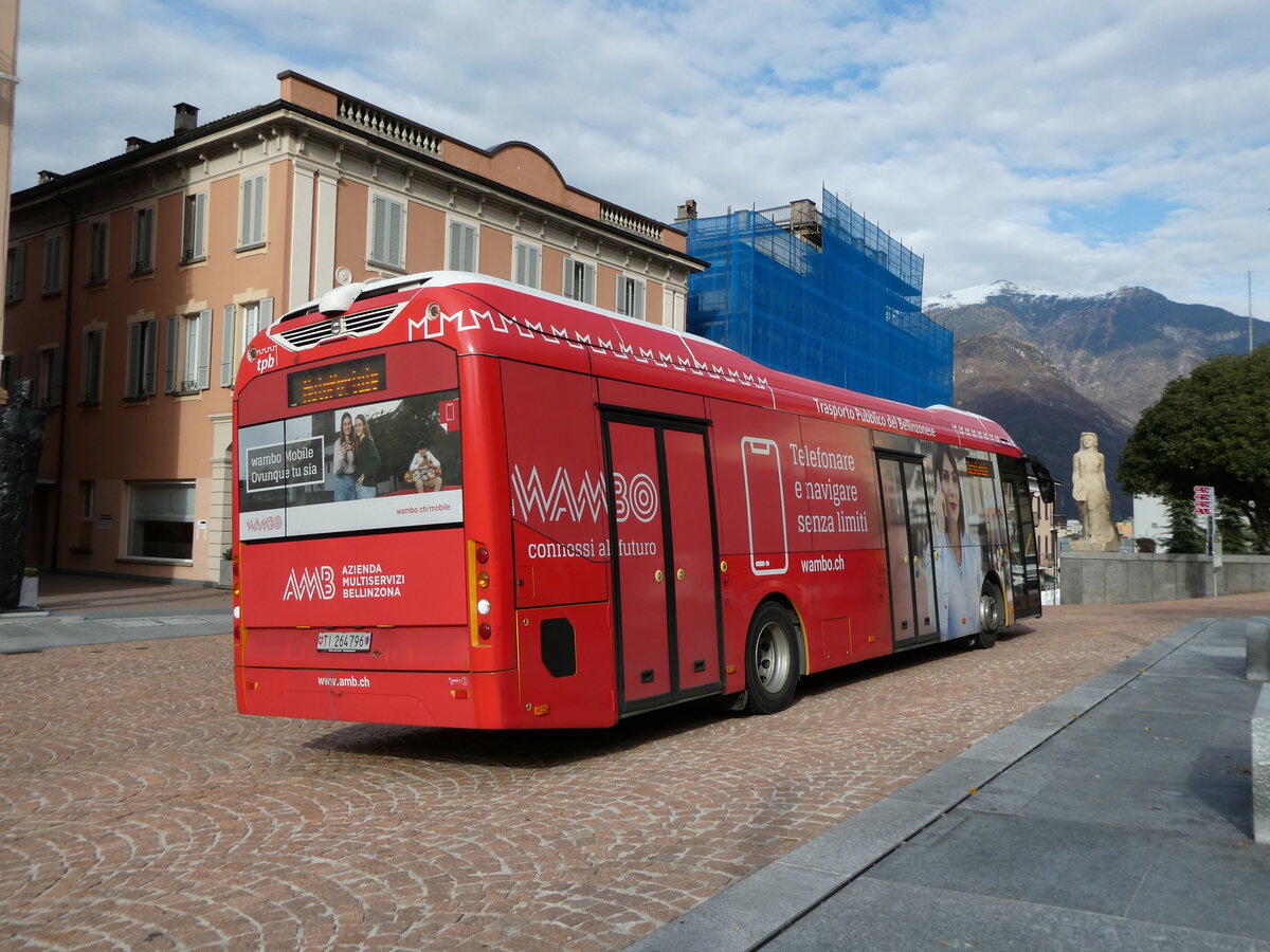 (230'416) - AutoPostale Ticino - TI 264'796 - Volvo am 10. November 2021 beim Bahnhof Bellinzona