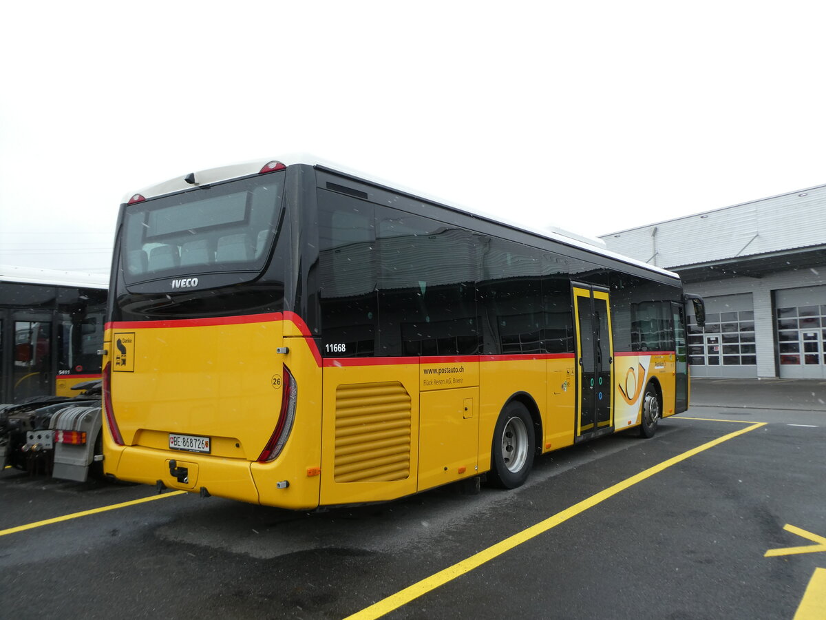 (231'030) - Flck, Brienz - Nr. 26/BE 868'726 - Iveco am 28. November 2021 in Kerzers, Interbus