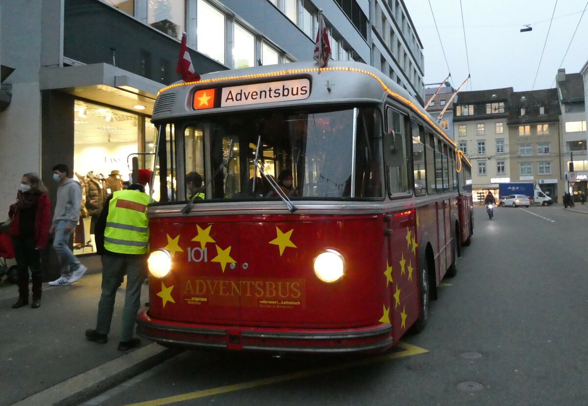 (231'358) - VW Winterthur - Nr. 101 - FBW/SWS Gelenktrolleybus am 15. Dezember 2021 in Winterthur, Bankstrasse