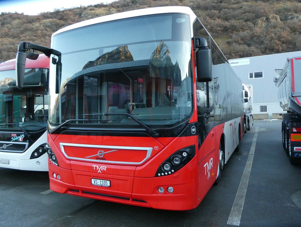 (231'680) - TMR Martigny - Nr. 161/VS 1105 - Volvo am 1. Januar 2022 in Saxon, Garage Visa