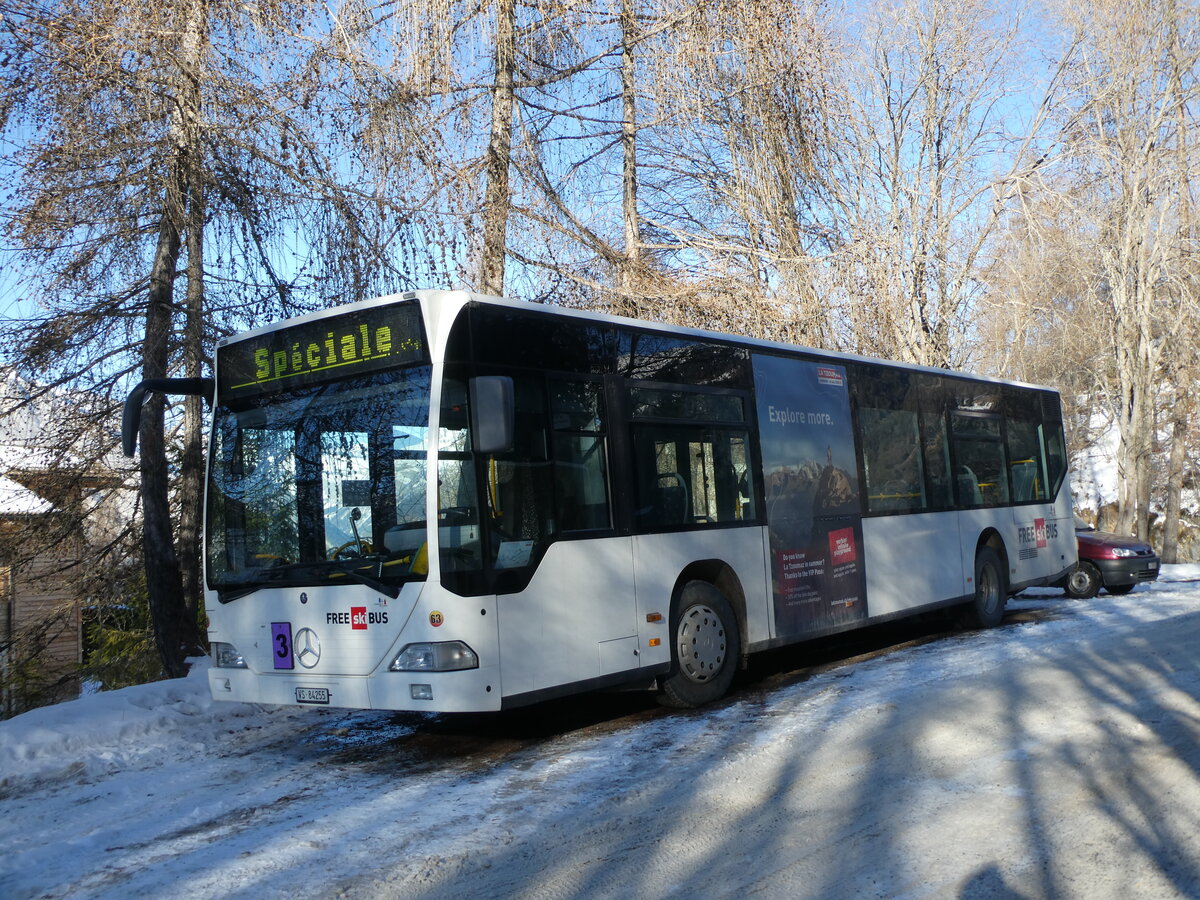 (232'132) - Buchard, Leytron - Nr. 63/VS 84'255 - Mercedes (ex BLT Oberwil Nr. 45) am 19. Januar 2022 in La Tzoumaz, Villy