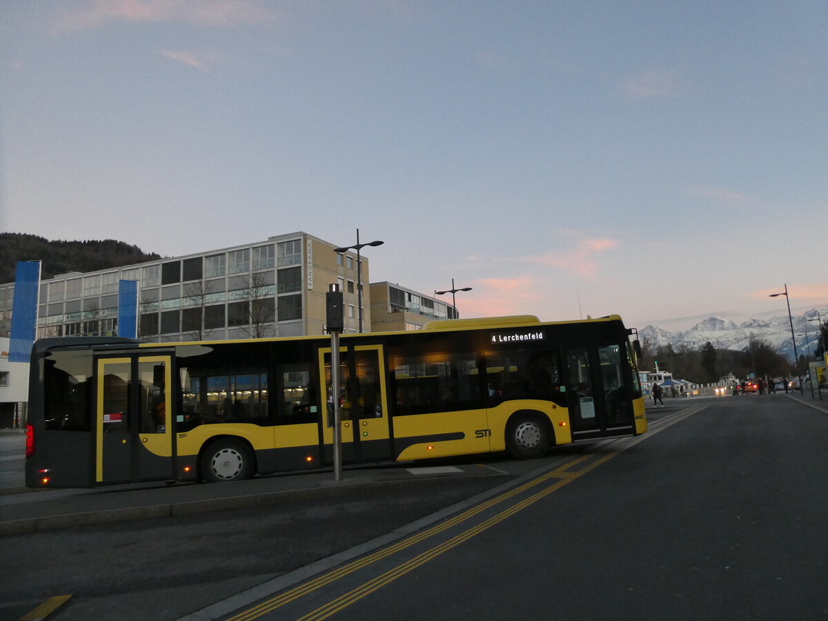 (232'479) - STI Thun - Nr. 402/BE 754'402 - Mercedes am 29. Januar 2022 beim Bahnhof Thun