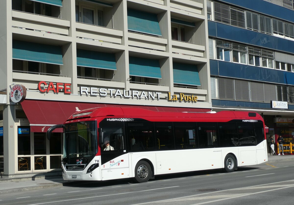 (233'451) - PostAuto Wallis - Nr. 78/VS 461'600 - Volvo am 7. Mrz 2022 beim Bahnhof Sion