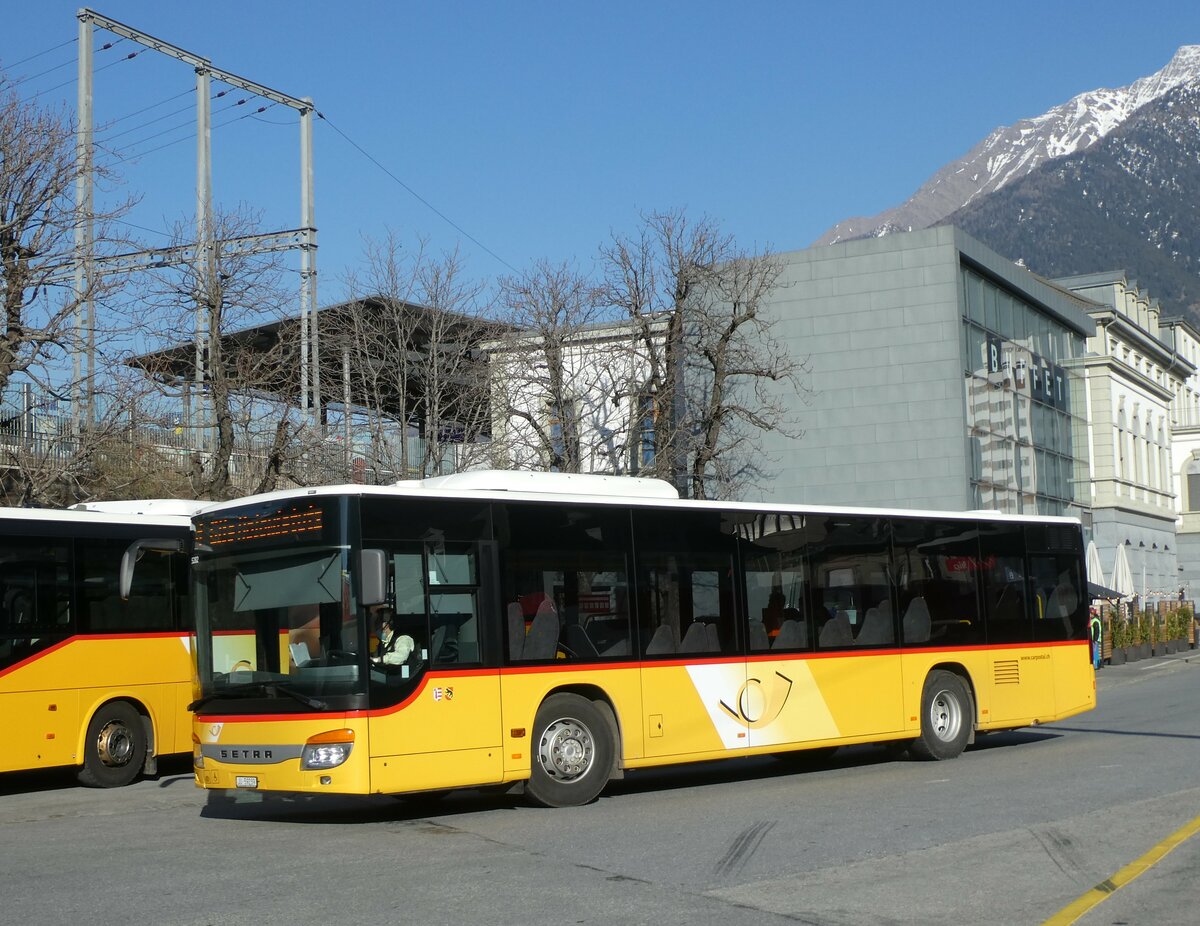 (233'481) - CarPostal Ouest - JU 59'239 - Setra (ex Nr. 23) am 7. Mrz 2022 beim Bahnhof Brig (Einsatz PostAuto Wallis)