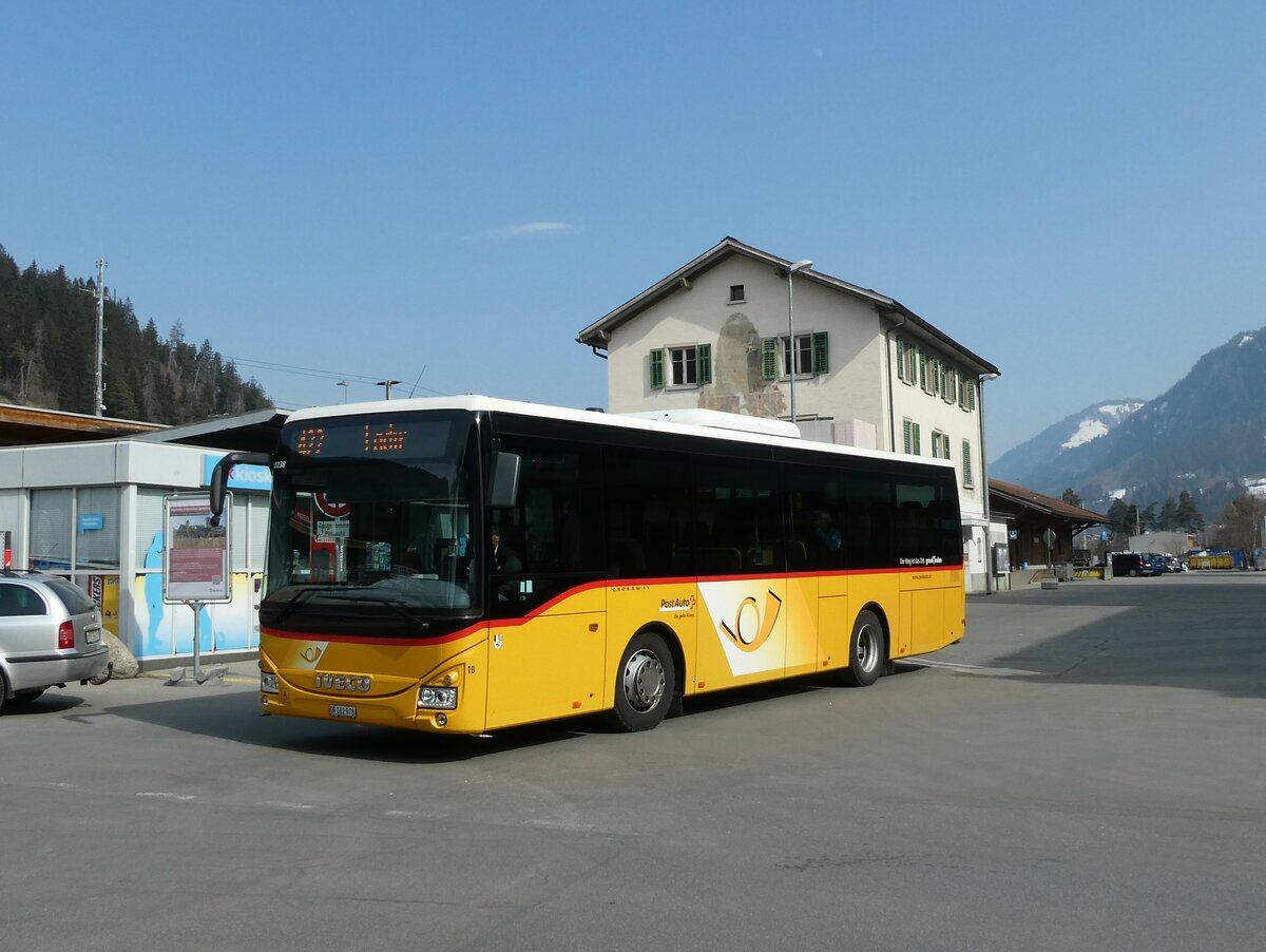 (233'793) - PostAuto Graubnden - Nr. 10/GR 162'978 - Iveco (ex Fontana, Ilanz Nr. 10) am 11. Mrz 2022 beim Bahnhof Ilanz