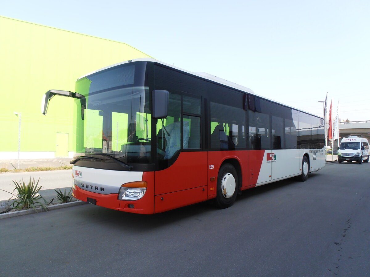 (233'982) - CJ Tramelan - Nr. 125 - Setra am 20. Mrz 2022 in Kerzers, Interbus