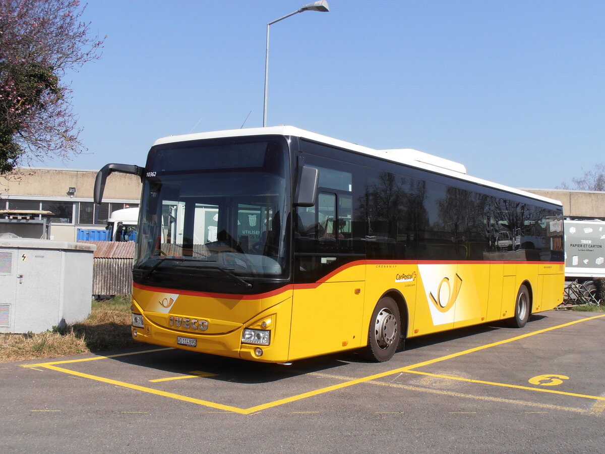 (234'032) - CarPostal Ouest - VD 114'895 - Iveco am 20. Mrz 2022 in Yverdon, Garage