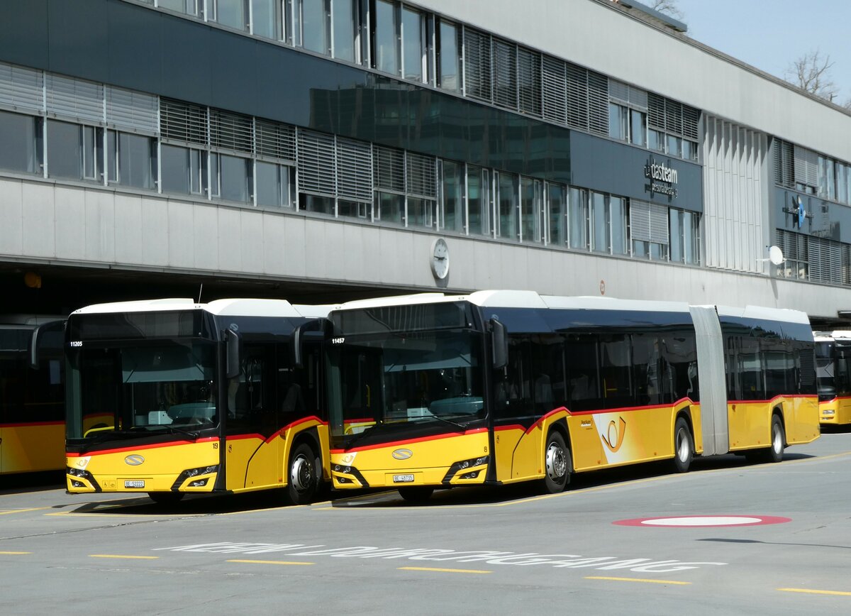 (234'502) - Steiner, Ortschwaben - Nr. 8/BE 48'735 - Solaris am 12. April 2022 in Bern, Postautostation