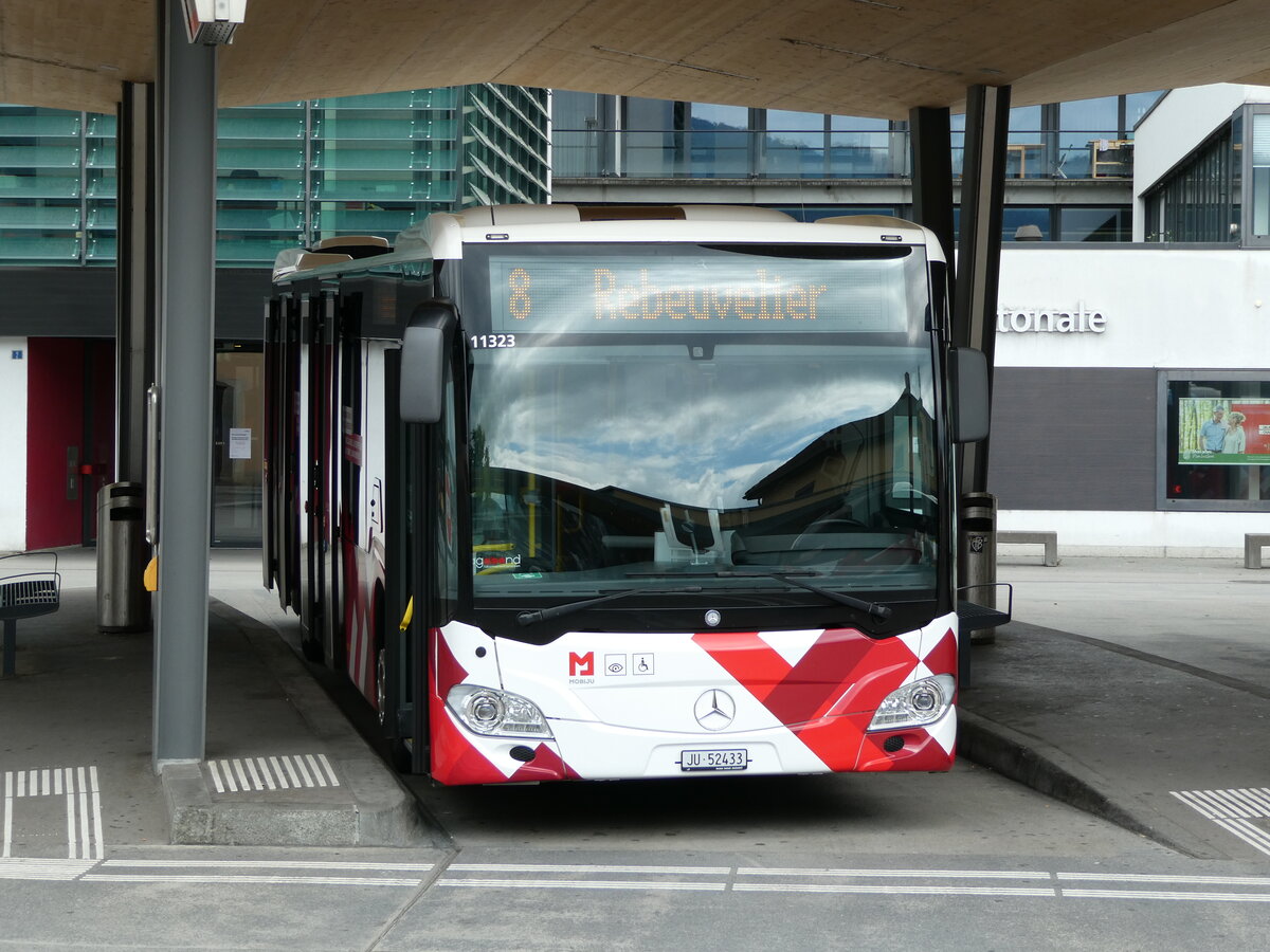 (236'918) - CarPostal Ouest - JU 52'433 - Mercedes am 6. Juni 2022 beim Bahnhof Delmont