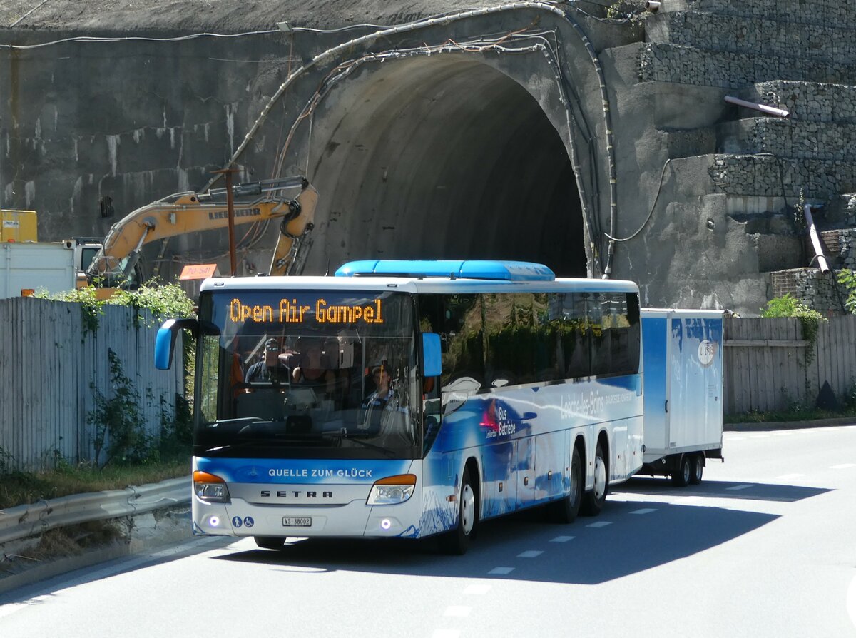 (239'388) - LBB Susten - Nr. 2/VS 38'002 - Setra am 21. August 2022 beim Bahnhof Gampel-Steg