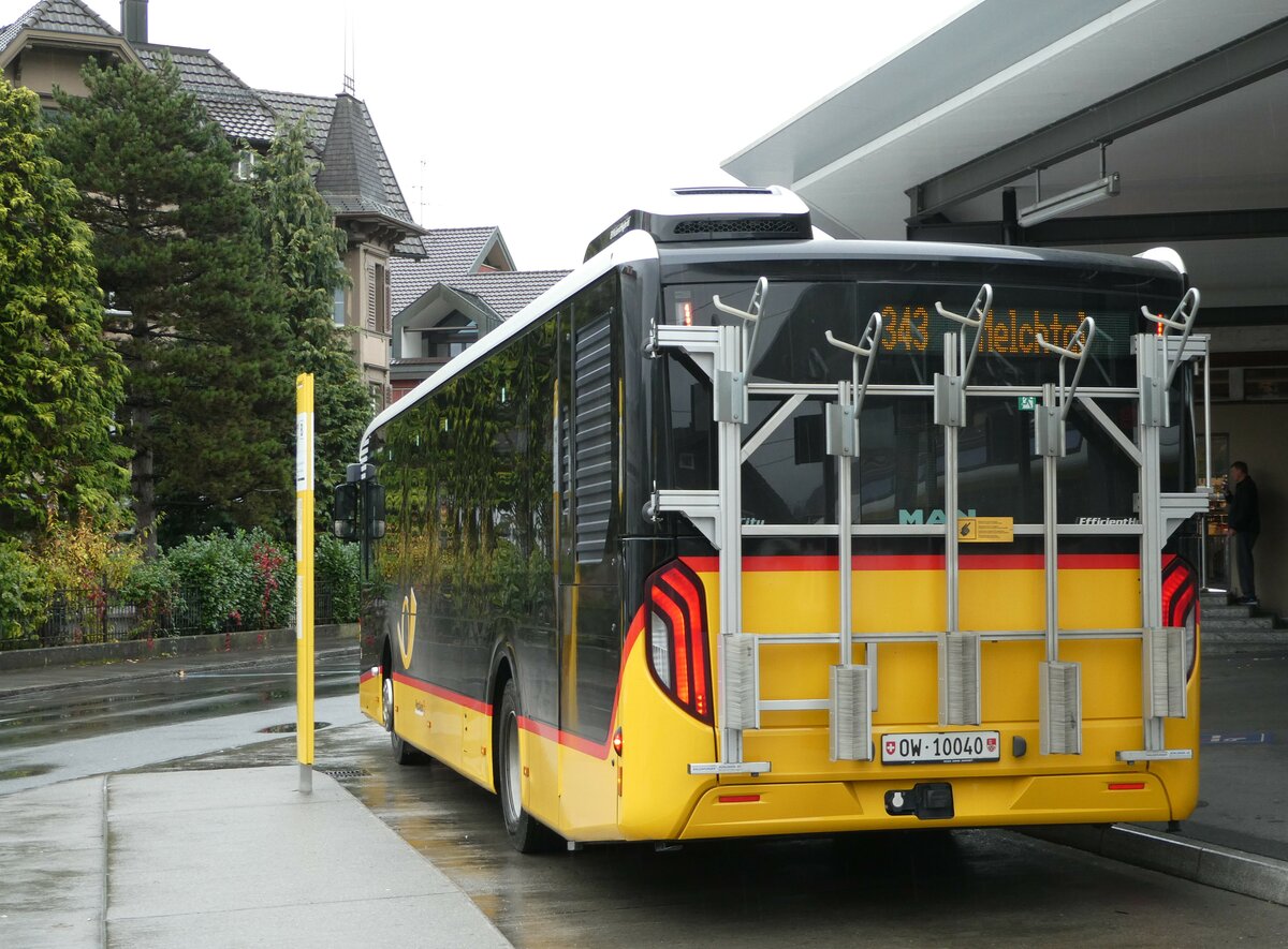 (242'169) - PostAuto Zentralschweiz - Nr. 7/OW 10'040 - MAN am 5. November 2022 beim Bahnhof Sarnen