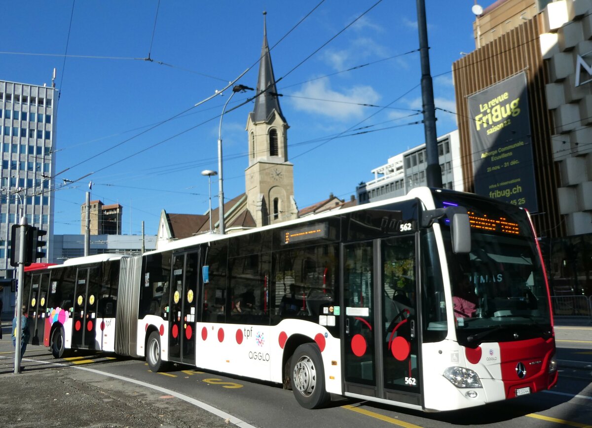 (242'359) - TPF Fribourg - Nr. 562/FR 300'443 - Mercedes am 10. November 2022 in Fribourg, Rue Pierre-Kaelin