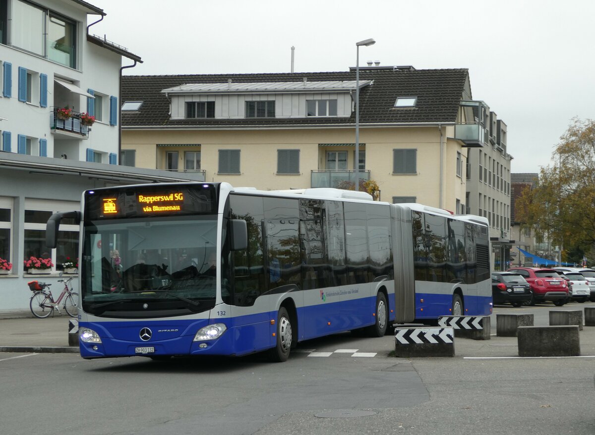 (242'648) - VZO Grningen - Nr. 132/ZH 903'132 - Mercedes am 13. November 2022 beim Bahnhof Schmerikon