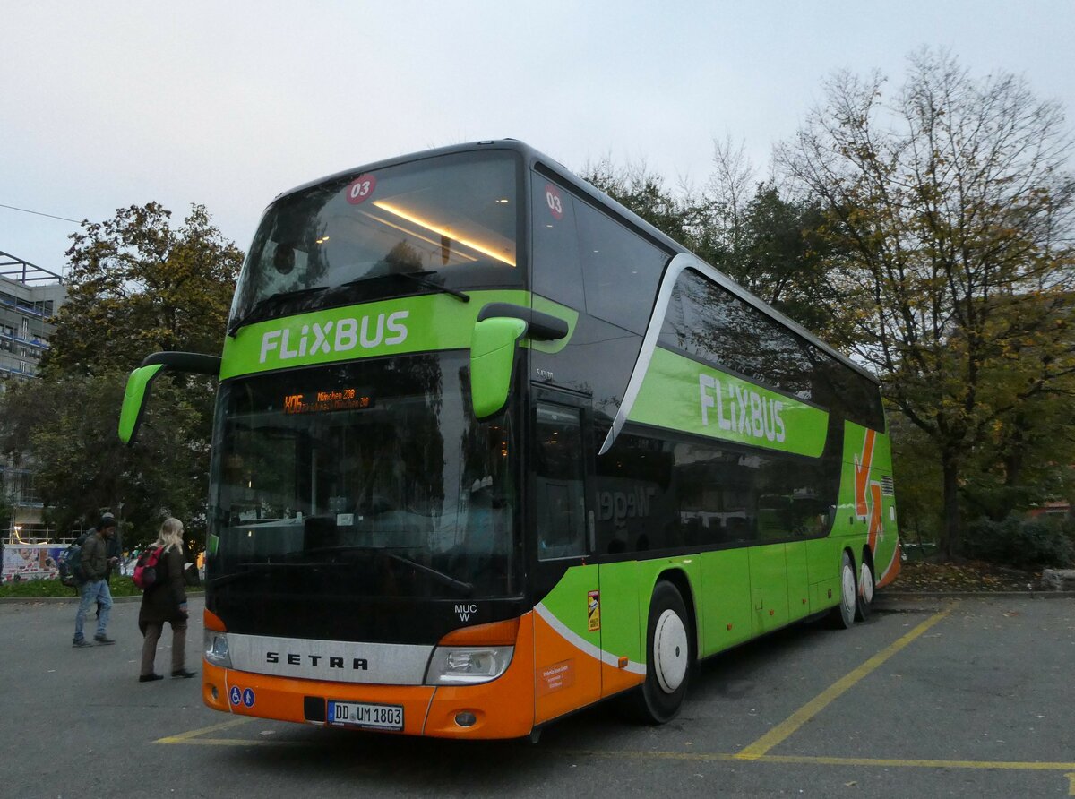 (242'676) - Aus Deutschland: Umbrella, Mnchen - Nr. 3/DD-UM 1803 - Setra am 13. November 2022 in Zrich, Sihlquai