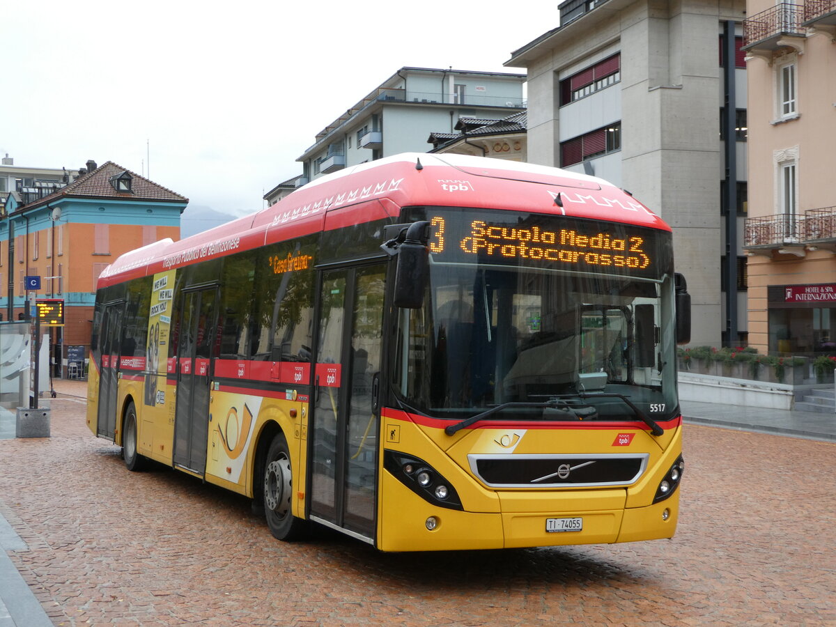 (242'705) - AutoPostale Ticino - TI 74'055 - Volvo am 15. November 2022 beim Bahnhof Bellinzona