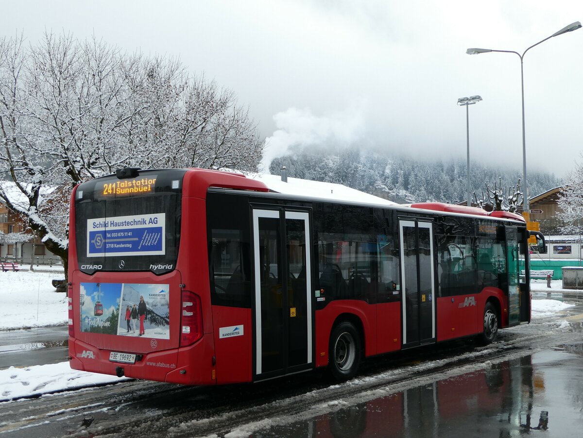 (243'479) - AFA Adelboden - Nr. 92/BE 19'692 - Mercedes am 5. Dezember 2022 beim Bahnhof Kandersteg