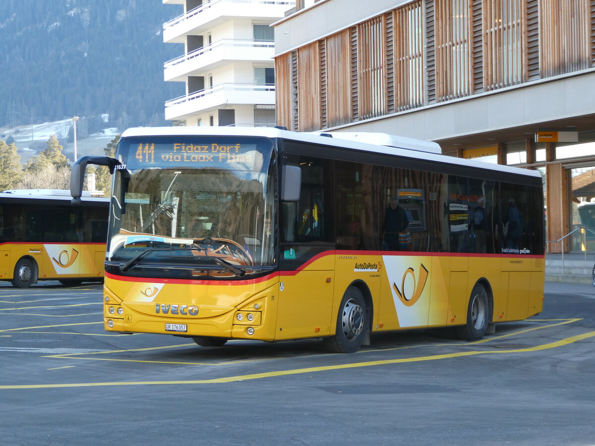 (245'113) - PostAuto Graubnden - Nr. 11/GR 176'057/PID 11'637 - Iveco (ex Fontana, Ilanz Nr. 11) am 18. Januar 2023 beim Bahnhof Ilanz