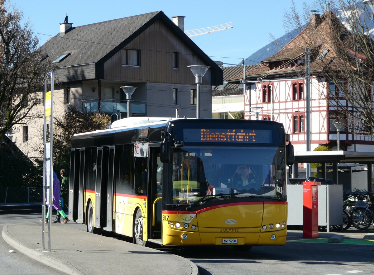 (246'152) - PostAuto Zentralschweiz - Nr. 507/NW 5258/PID 10'254 - Solaris (ex Nr. 57; ex Nr. 18; ex Thepra, Stans Nr. 18) am 16. Februar 2023 beim Bahnhof Stans