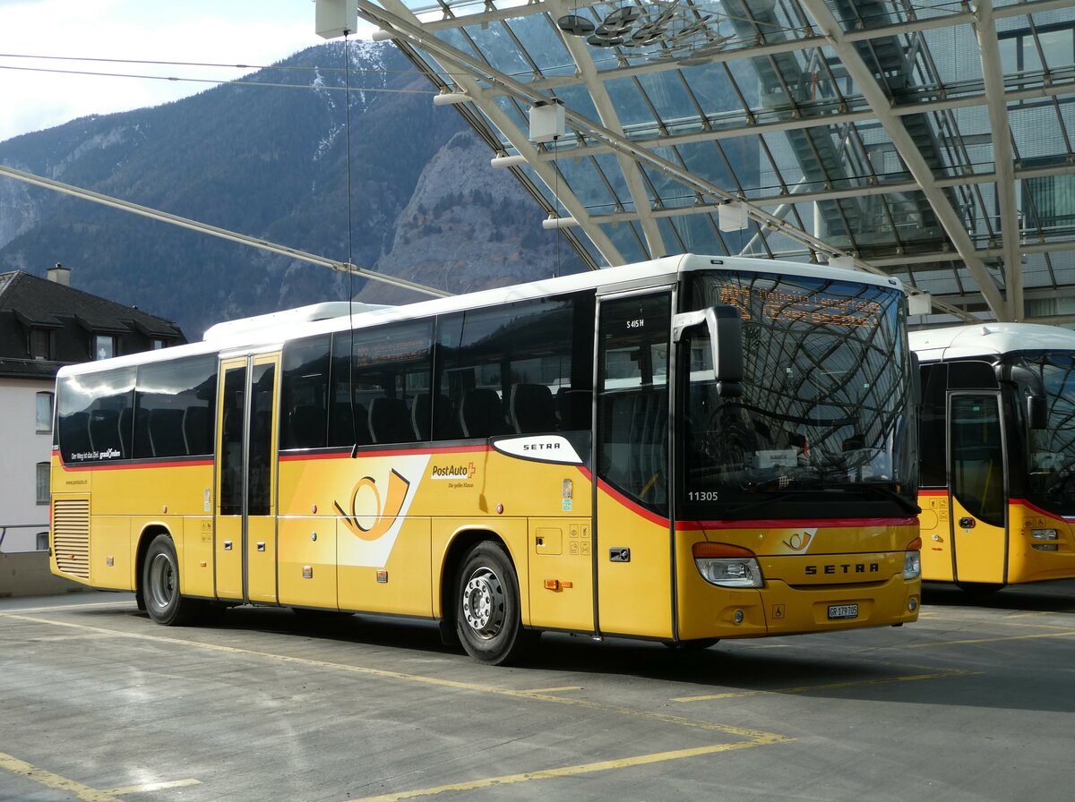 (246'545) - PostAuto Graubnden - GR 179'705/PID 11'305 - Setra am 24. Februar 2023 in Chur, Postautostation