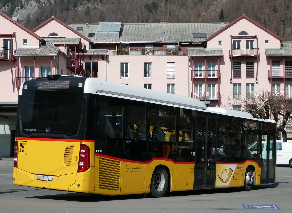 (246'798) - Flck, Brienz - Nr. 4/BE 517'311/PID 10'858 - Mercedes am 2. Mrz 2023 beim Bahnhof Meiringen 