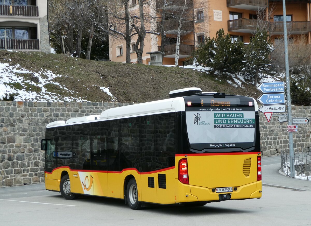 (248'606) - PostAuto Graubnden - GR 162'988/PID 11'690 - Mercedes am 15. April 2023 beim Bahnhof St. Moritz