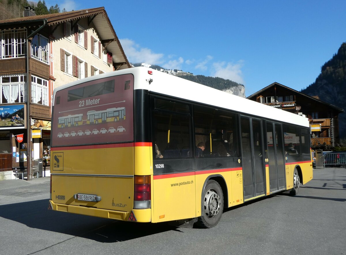 (248'763) - PostAuto Bern - BE 586'962/PID 10'298 - Lanz+Marti/Hess Personenanhnger (ex BE 497'265; ex VBL Luzern Nr. 308) am 18. April 2023 beim Bahnhof Lauterbrunnen