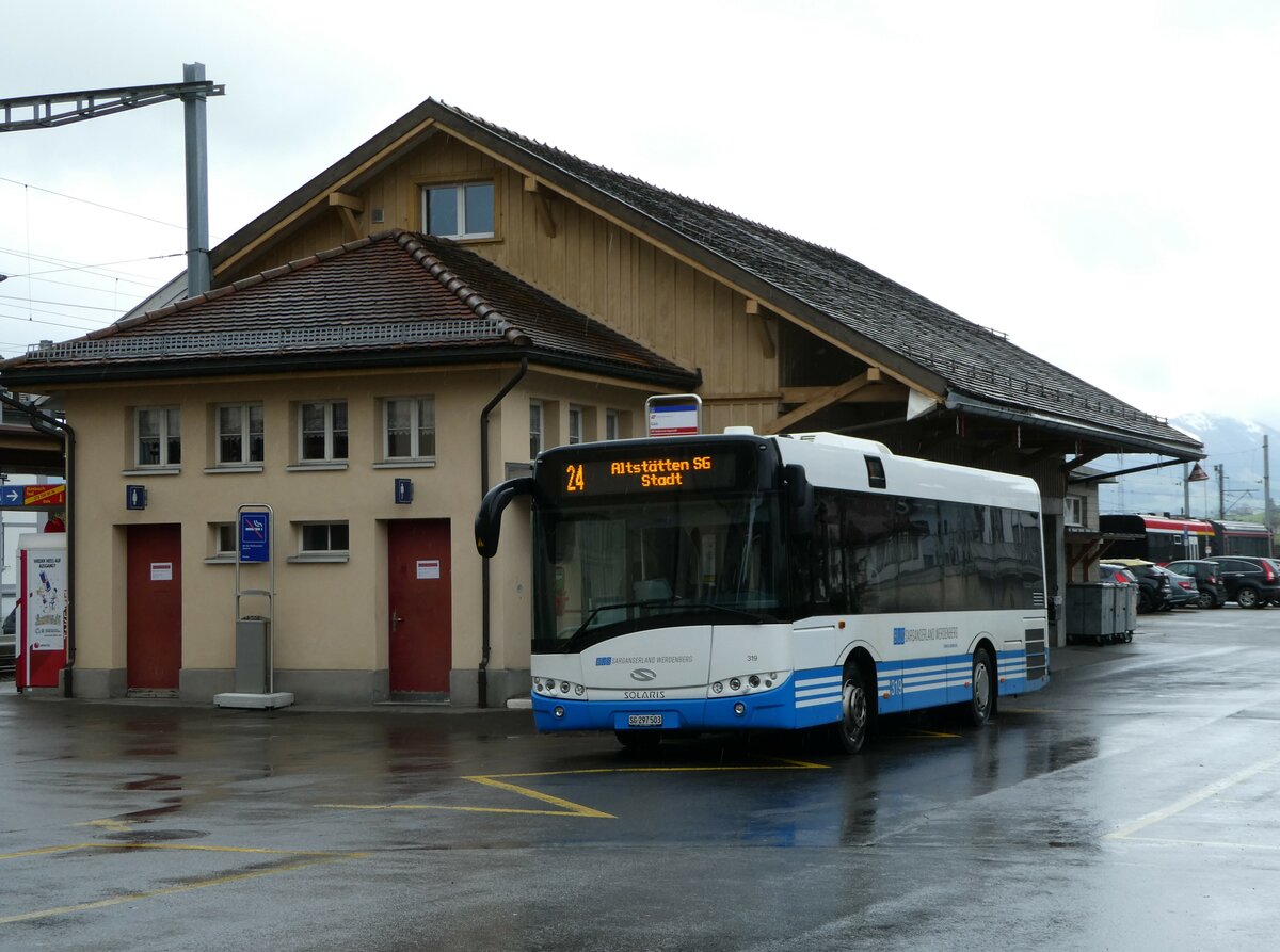 (249'103) - BSW Sargans - Nr. 319/SG 297'503 - Solaris am 25. April 2023 beim Bahnhof Gais