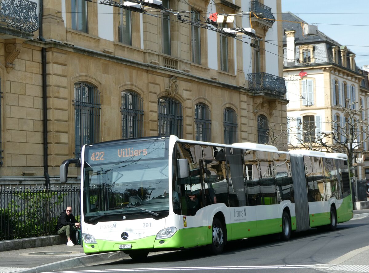 (249'602) - transN, La Chaux-de-Fonds - Nr. 391/NE 195'391 - Mercedes am 5. Mai 2023 in Neuchtel, Place Pury