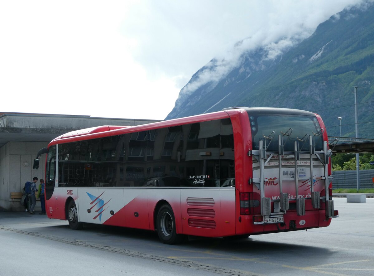 (249'949) - SMC Montana - Nr. 38/VS 374'838 - MAN am 13. Mai 2023 beim Bahnhof Sierre