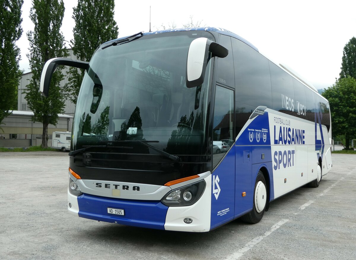 (250'264) - Thomas, Echallens - VD 1505 - Setra am 19. Mai 2023 in Thun, Lachenwiese