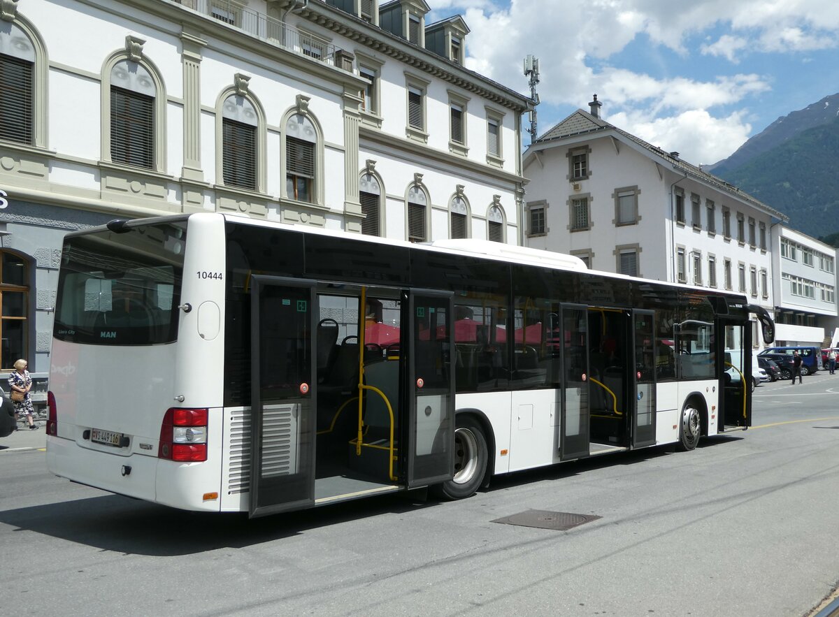 (251'233) - PostAuto Wallis - VS 449'116/PID 10'444 - MAN am 9. Juni 2023 beim Bahnhof Brig