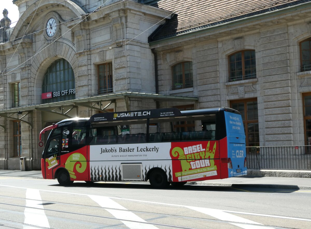 (252'399) - Busmiete, Mnchenstein - BS 38'696 - StaCo am 7. Juli 2023 beim Bahnhof Basel