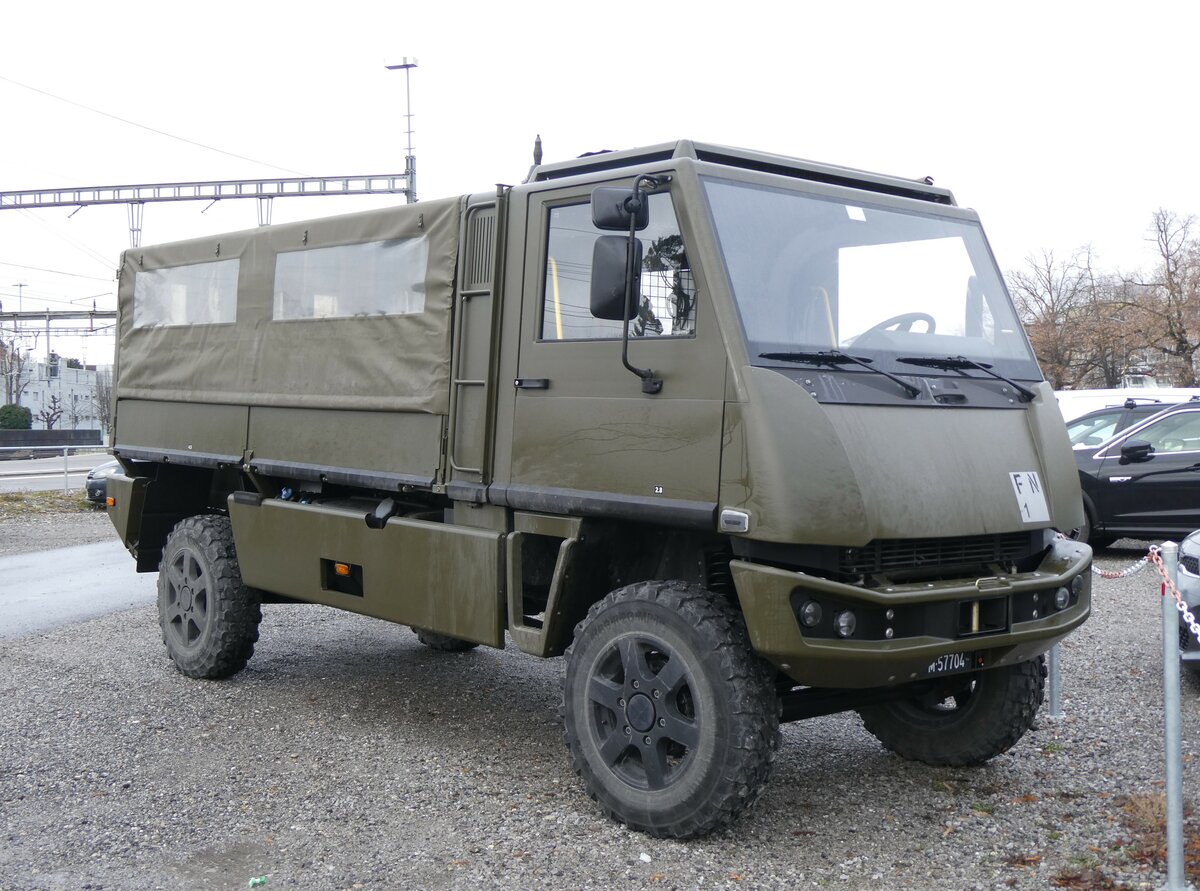 (258'746) - Schweizer Armee - M+57'704 - Mowag am 15. Januar 2024 in Thun, Rosenau