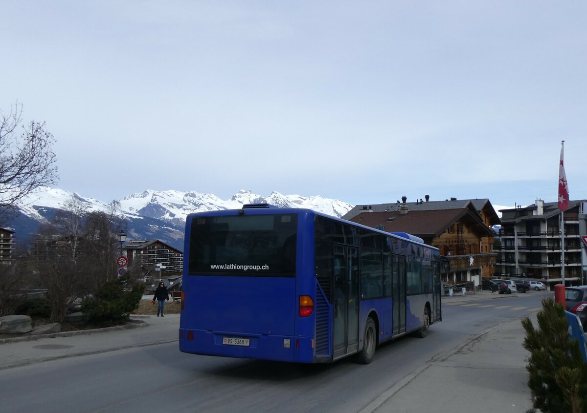 (259'360) - Lathion, Sion - Nr. 11/VS 5368 - Mercedes (ex VZO Grningen Nr. 74) am 16. Februar 2024 in Haut-Nendaz, Tlcabine