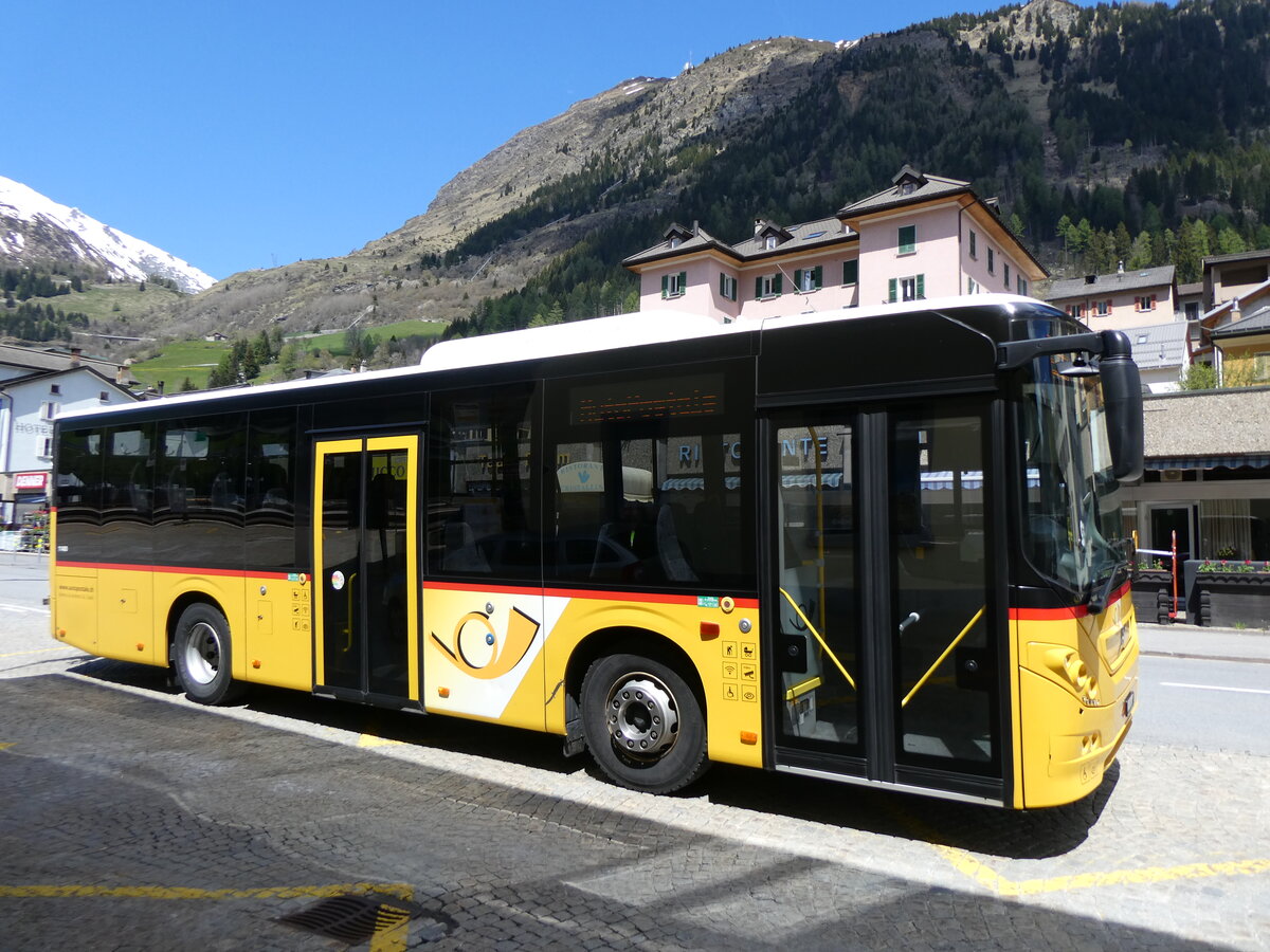 (262'250) - Barenco, Faido - TI 313'804/PID 11'480 - Volvo am 10. Mai 2024 beim Bahnhof Airolo