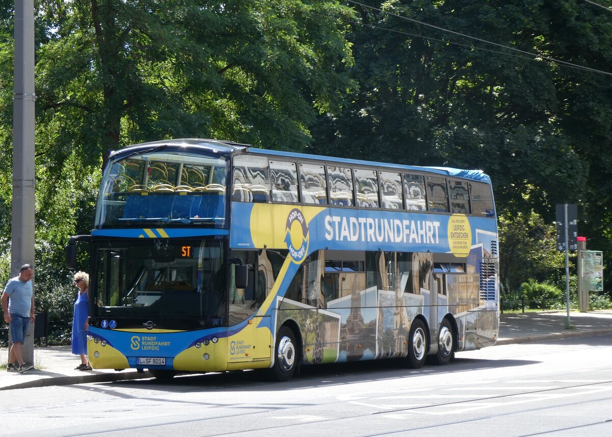 (264'466) - Stadtrundfahrt, Leipzig - L-SF 8014 - Ayats am 9. Juli 2024 beim Hauptbahnhof Leipzig