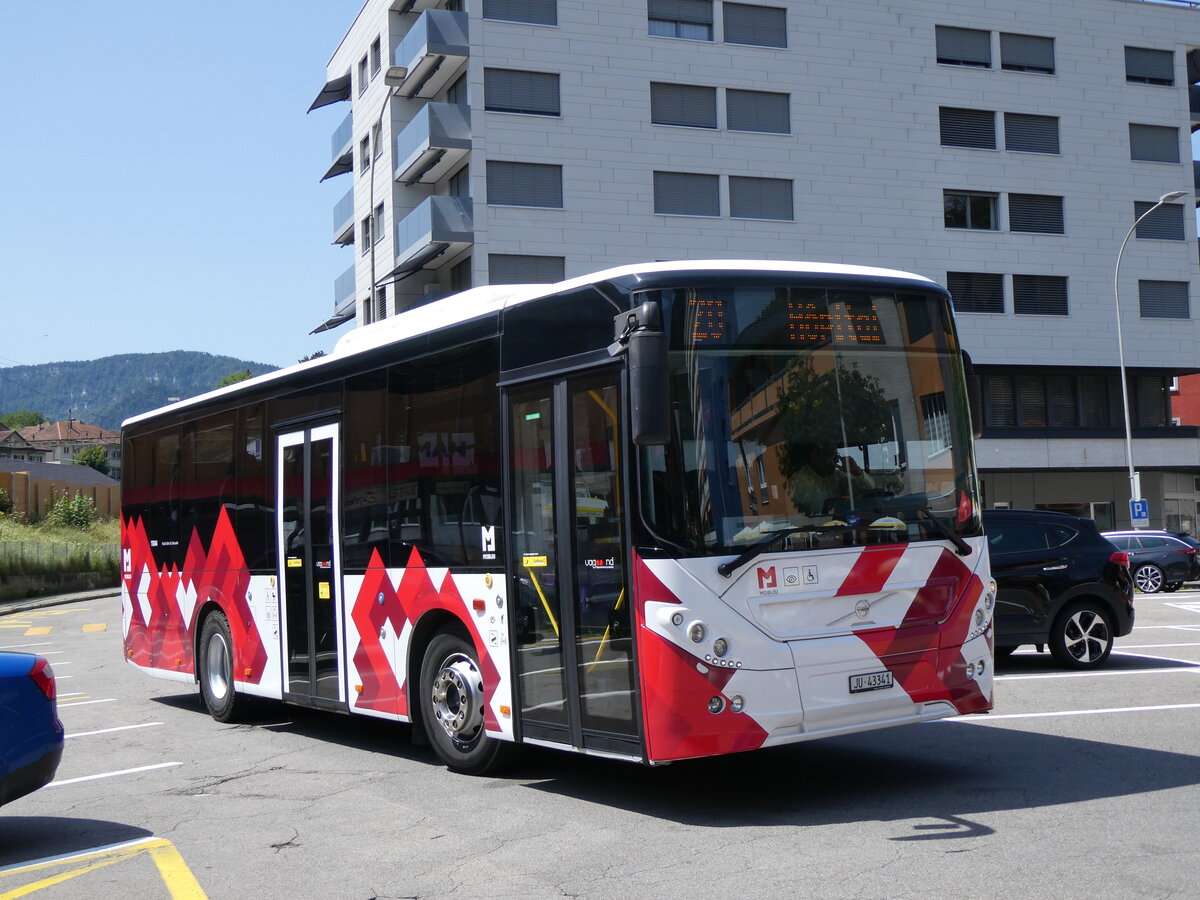 (265'283) - Tobler, Rebeuvelier - JU 43'341/PID 11'044 - Volvo am 30. Juli 2024 beim Bahnhof Moutier