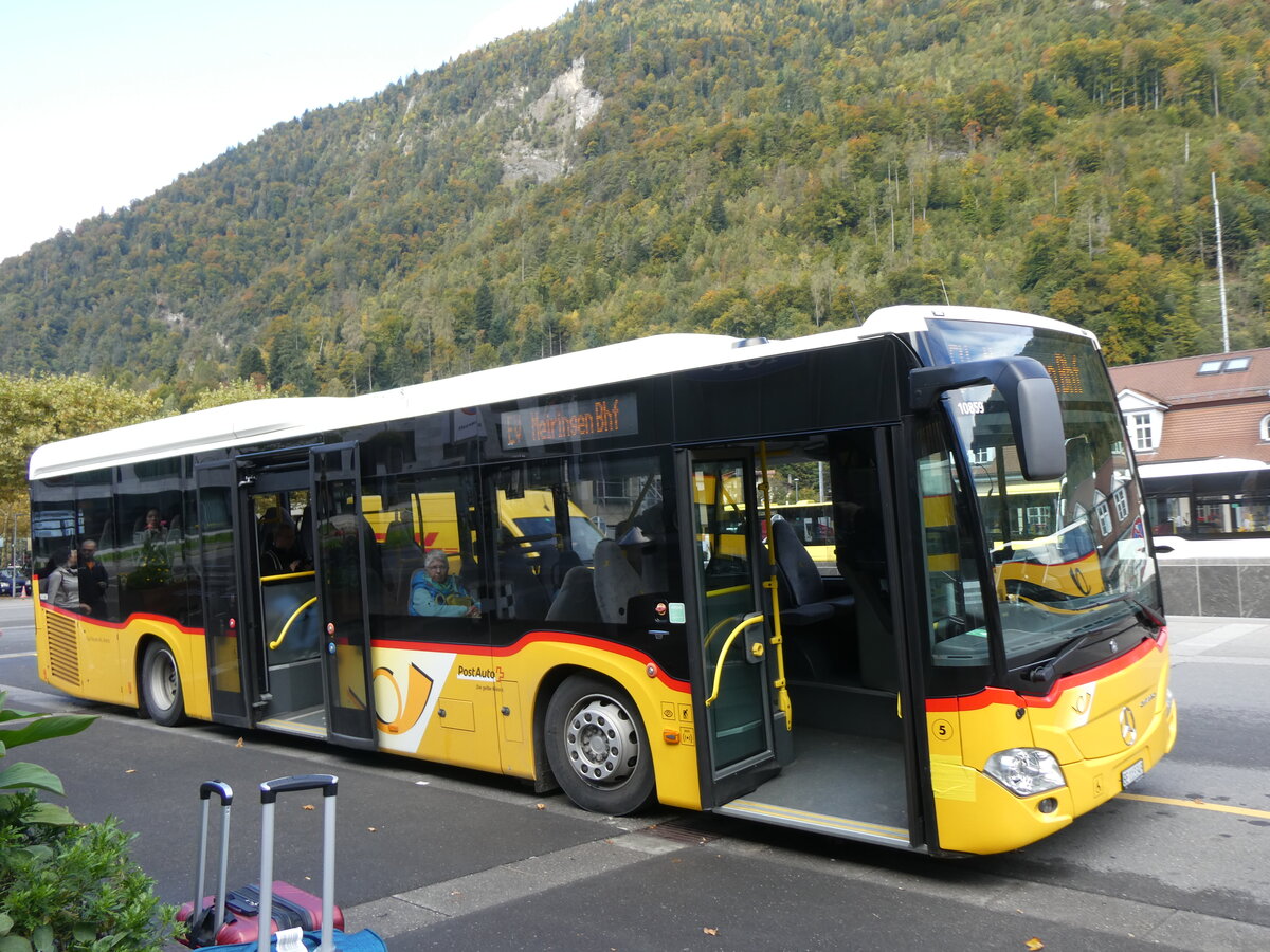 (267'808) - Flck, Brienz - Nr. 5/BE 113'349/PID 10'859 - Mercedes am 7. Oktober 2024 beim Bahnhof Interlaken Ost