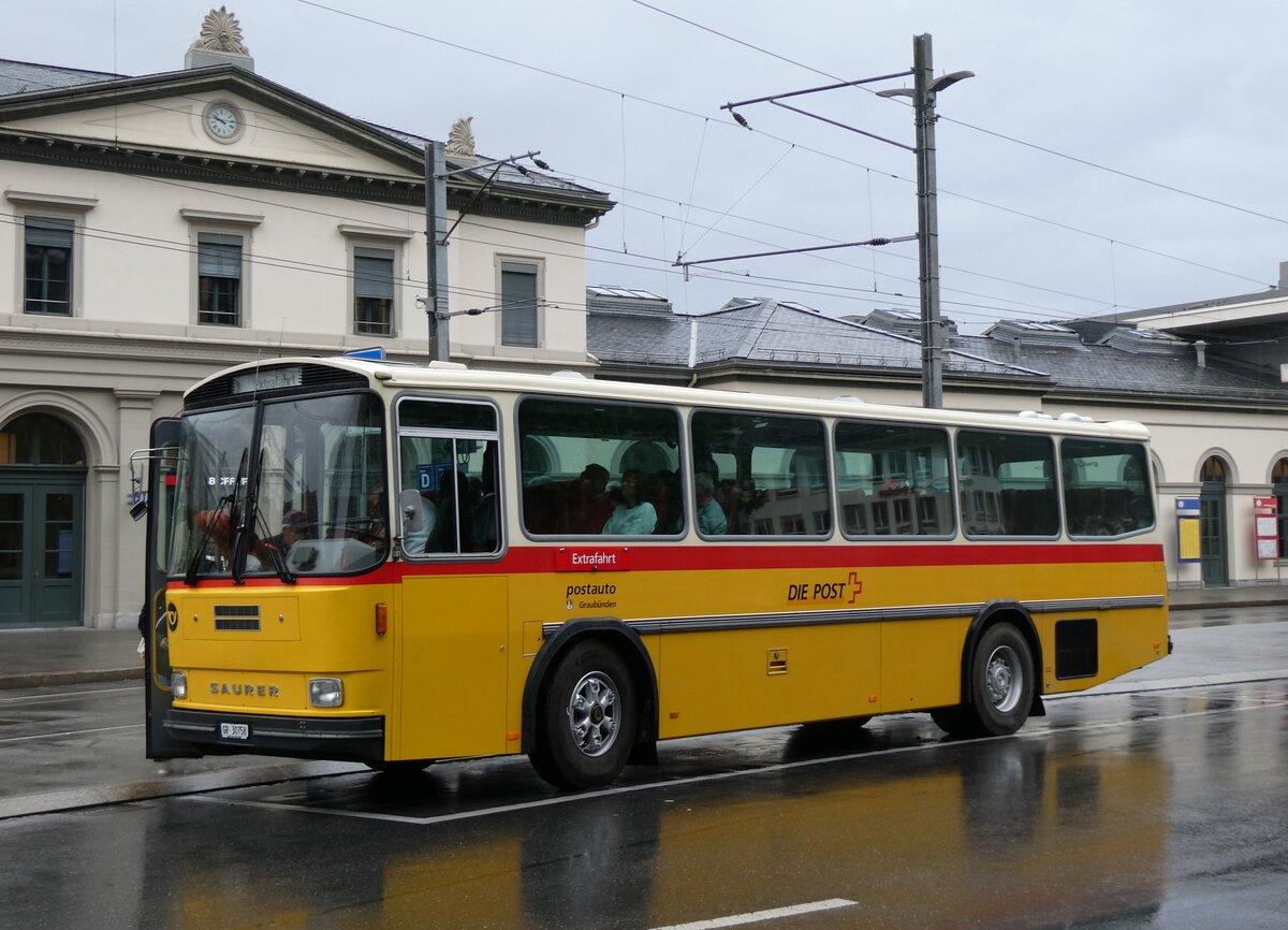 (267'862) - Ltscher, Haldenstein - GR 30'758 - Saurer/R&J (ex Dornbierer, Thal; ex FRAM Drachten/NL Nr. 24; ex PostAuto Graubnden PID 2870; ex P 24'367) am 8. Oktober 2024 beim Bahnhof Chur