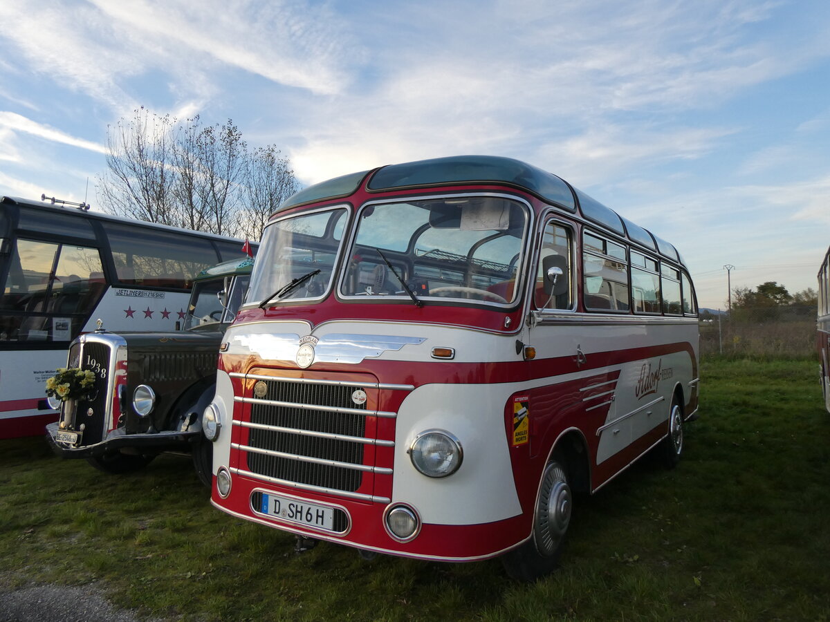 (268'491) - Aus Deutschland: Adorf-Reisen, Dsseldorf - D-SH 6H - Neoplan/Auwrter am 25. Oktober 2024 in Kintzheim, Cigoland