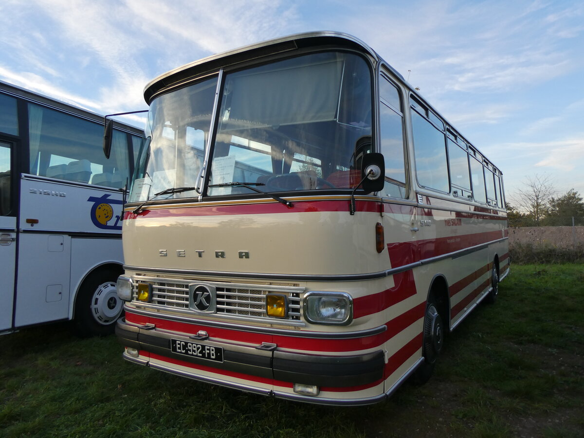 (268'502) - Salaun, Pont-de-Buis (ECM) - EC 992 FB - Setra am 25. Oktober 2024 in Kintzheim, Cigoland