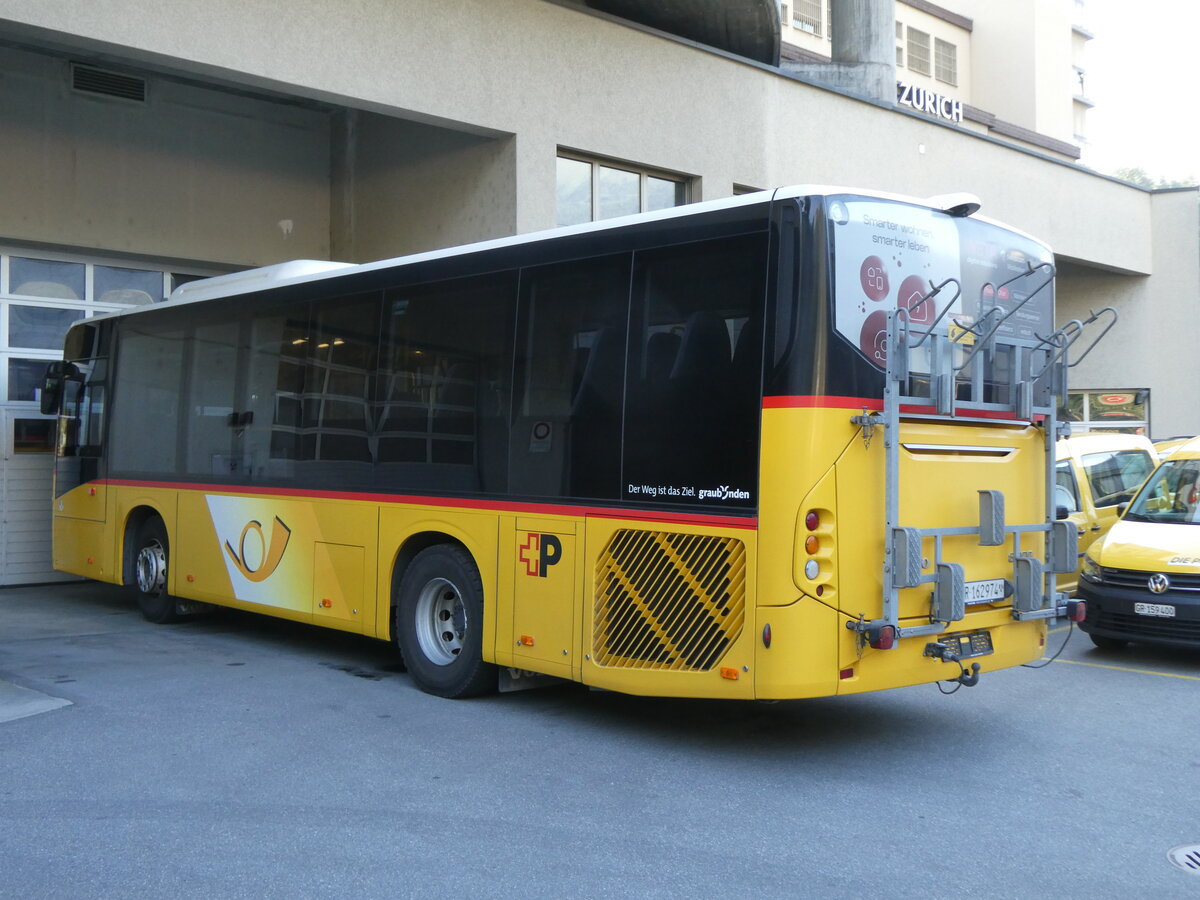 (276'976) - PostAuto Graubnden - GR 162'974/PID 10'745 - Volvo am 18. Juni 2025 in Thusis, Postautostation