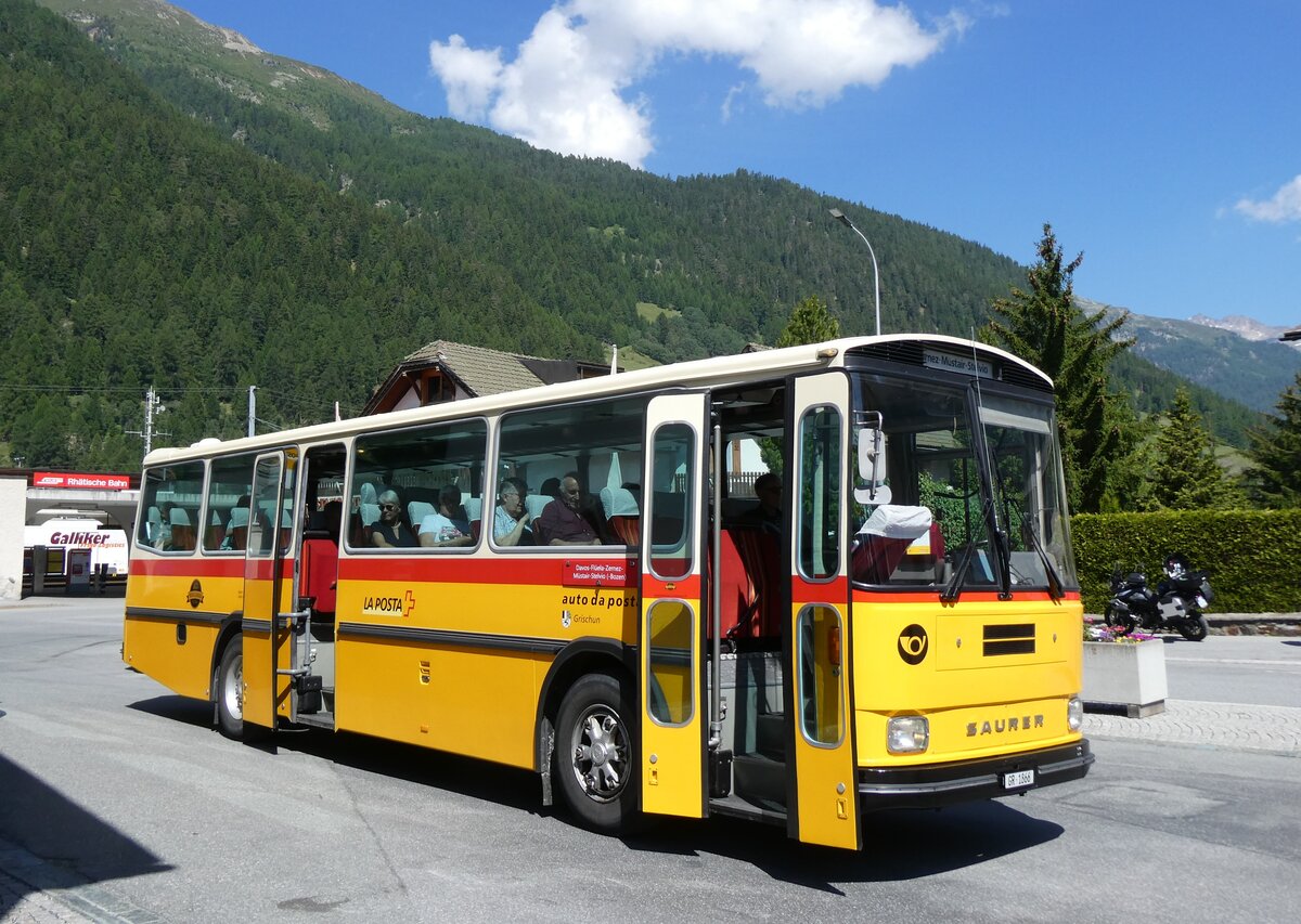 (277'012) - Gaudenz, Andeer - GR 1866 - Saurer/R&J (ex Mark, Andeer PID 2824; ex PostAuto Graubnden; ex P 24'350) am 19. Juni 2025 in Zernez, Post