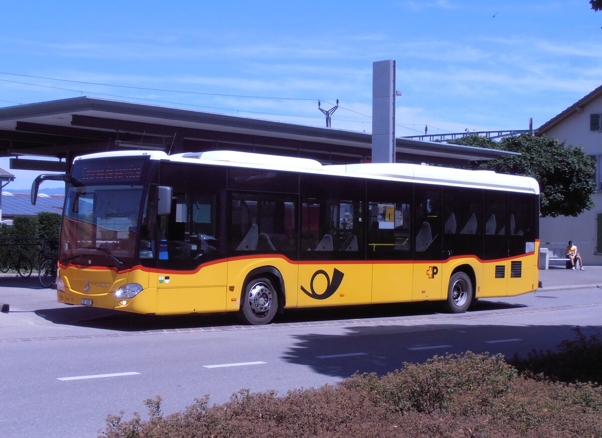 (277'793) - CarPostal Ouest - VD 1003/PID 10'529 - Mercedes (ex TPB, Sdeilles) am 12. Juli 2025 beim Bahnhof Avenches