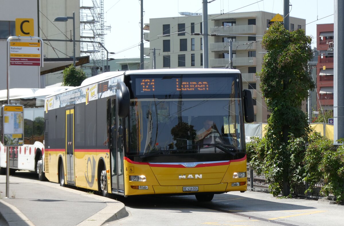 (278'898) - PostAuto Bern - Nr. 4/BE 416'004/PID 10'016 - MAN (ex Klopfstein, Laupen Nr. 4) am 15. August 2025 beim Bahnhof Ddingen