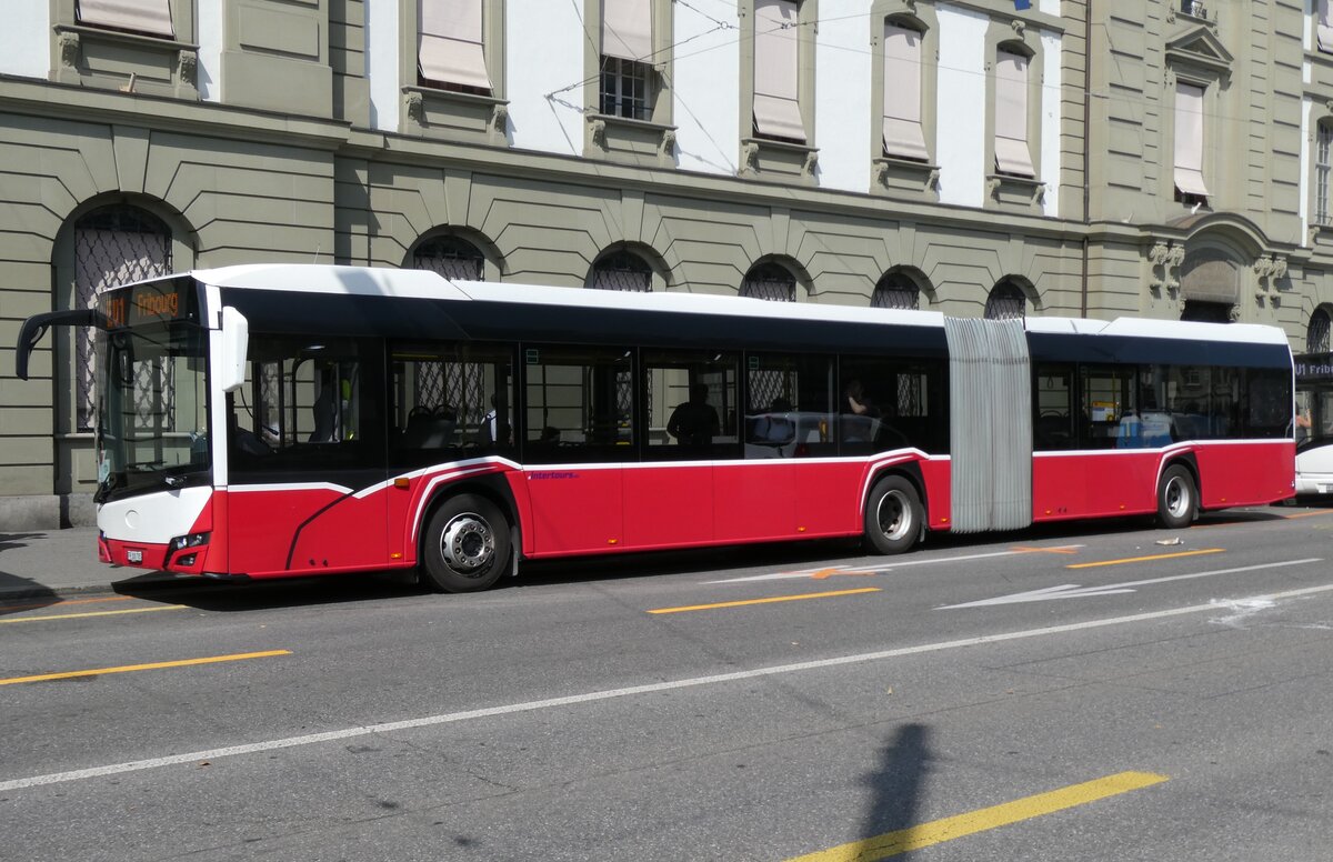 (278'915) - Intertours, Domdidier - Nr. 705/FR 300'705 - Solaris (ex PostBus/A BD 15'717) am 15. August 2025 beim Bahnhof Bern