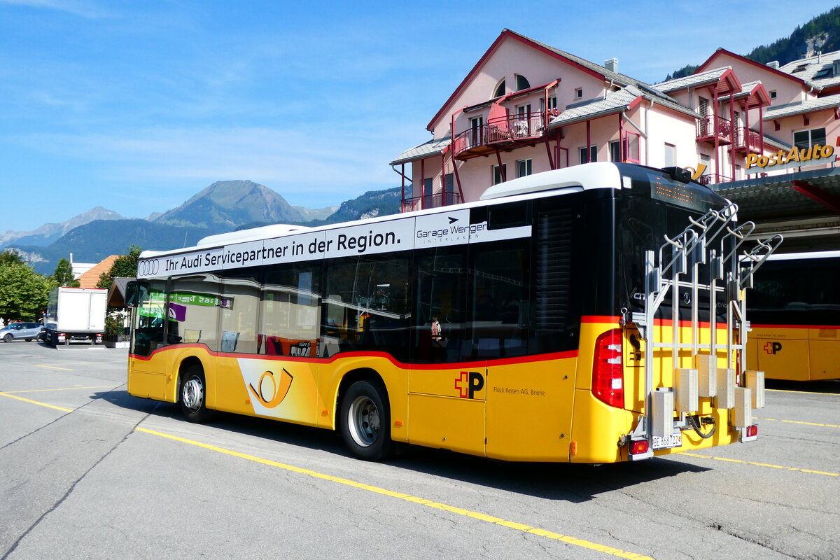 (279'198) - Flck, Brienz - Nr. 22/BE 868'722/PID 11'213 - Mercedes am 19. August 2025 in Meiringen, Postautostation