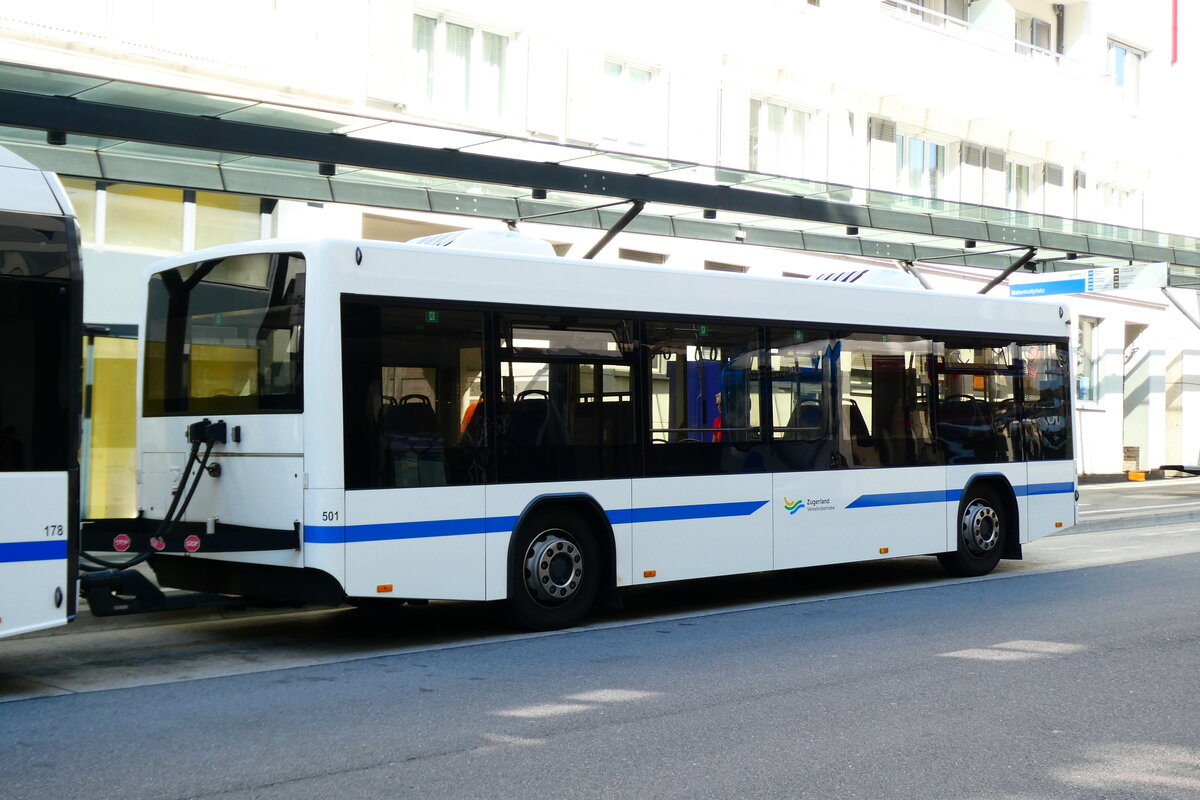 (279'414) - ZVB Zug - Nr. 501/ZG 84'501 - Lanz+Marti/Hess Personenanhnger am 26. August 2025 beim Bahnhof Zug