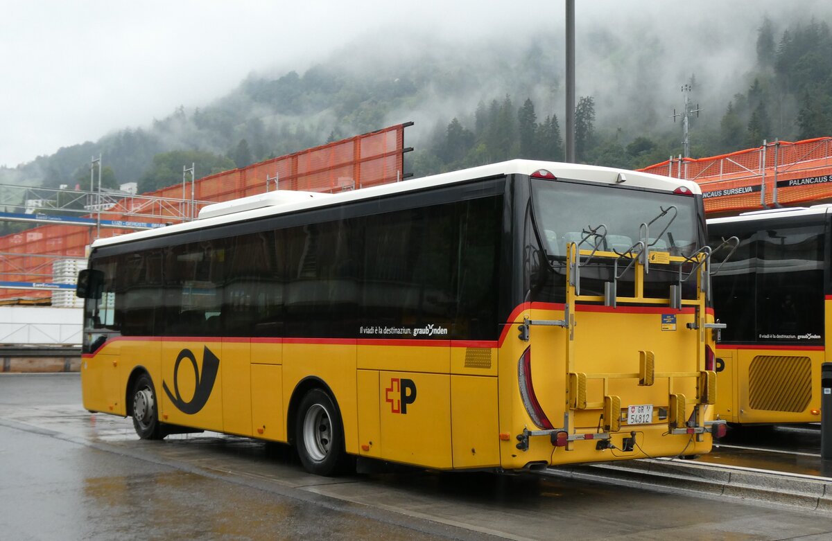 (280'101) - PostAuto Graubnden - GR 54'812/PID 10'067 - Iveco (ex Nr. 29; ex Nr. 24; ex Fontana, Ilanz Nr. 24) am 9. September 2025 beim Bahnhof Ilanz