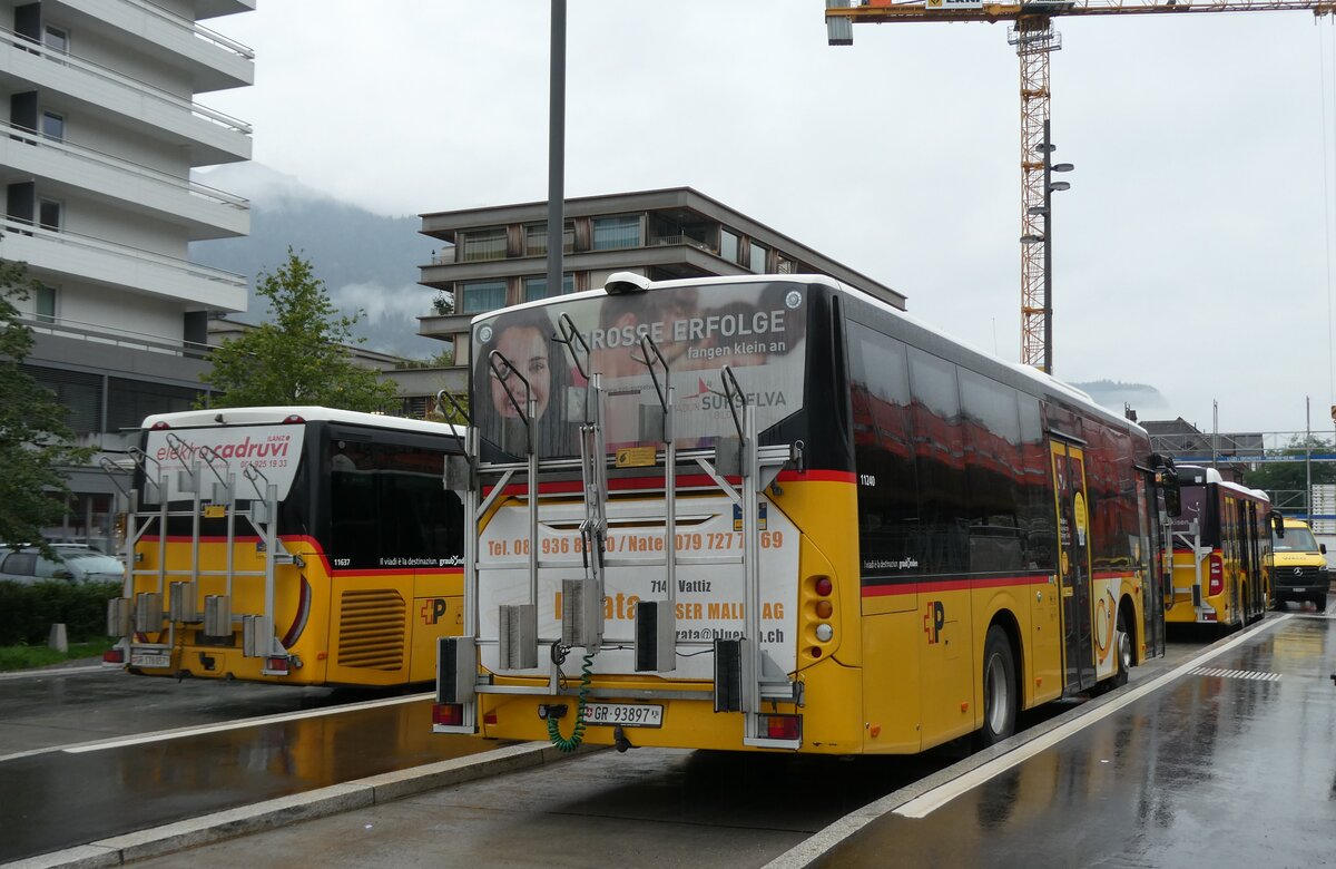 (280'119) - PostAuto Graubnden - GR 93'897/PID 11'240 - Volvo (ex Nr. 13; ex Fontana, Ilanz Nr. 13; ex Bundi, Disentis) am 9. September 2025 beim Bahnhof Ilanz